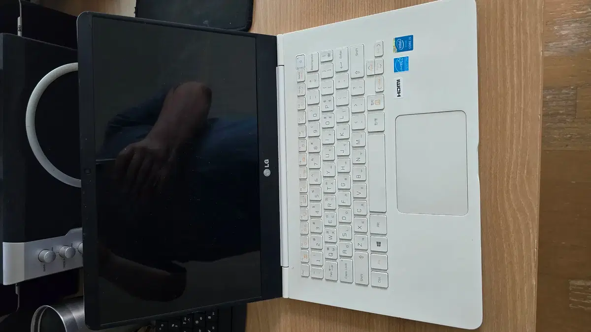 LG 14Z950-G.AA5J ノートパソコン Amazon.co.jp: 【超長時間駆動